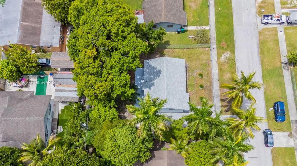 655 SW 6th Ter Florida City, FL 33034