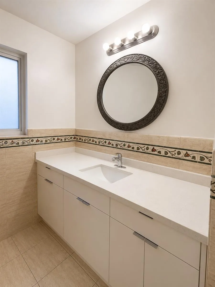 15330 Durnford Dr Miami Lakes, FL 33014