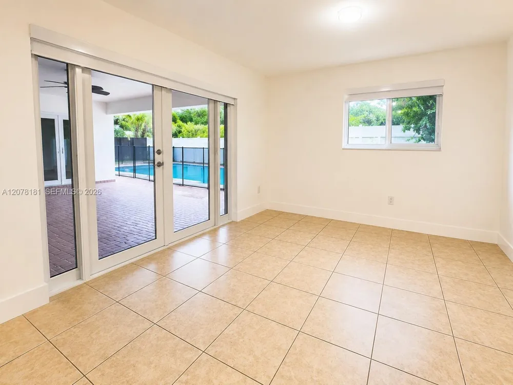 15330 Durnford Dr Miami Lakes, FL 33014