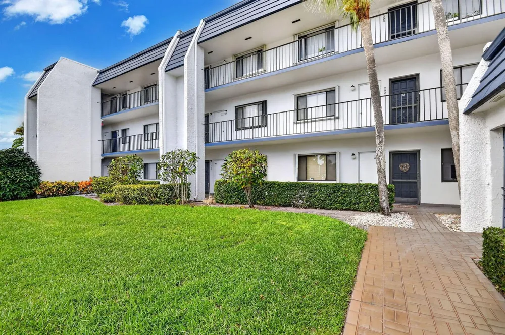 4483 LUXEMBURG COURT #103 Lake Worth, FL 33467