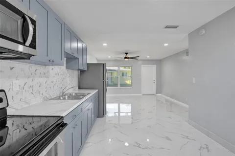 260 NE 41st Street