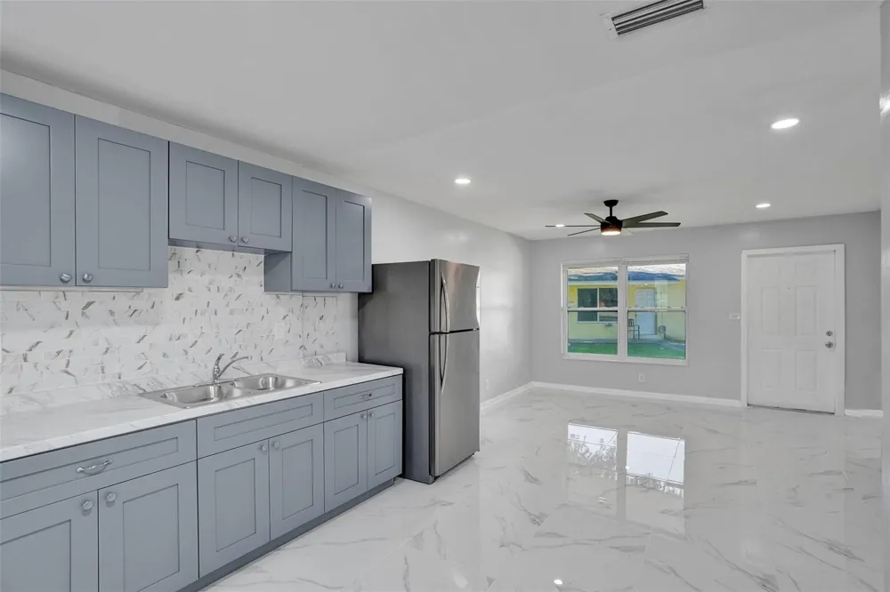 260 NE 41st Street Oakland Park, FL 33334