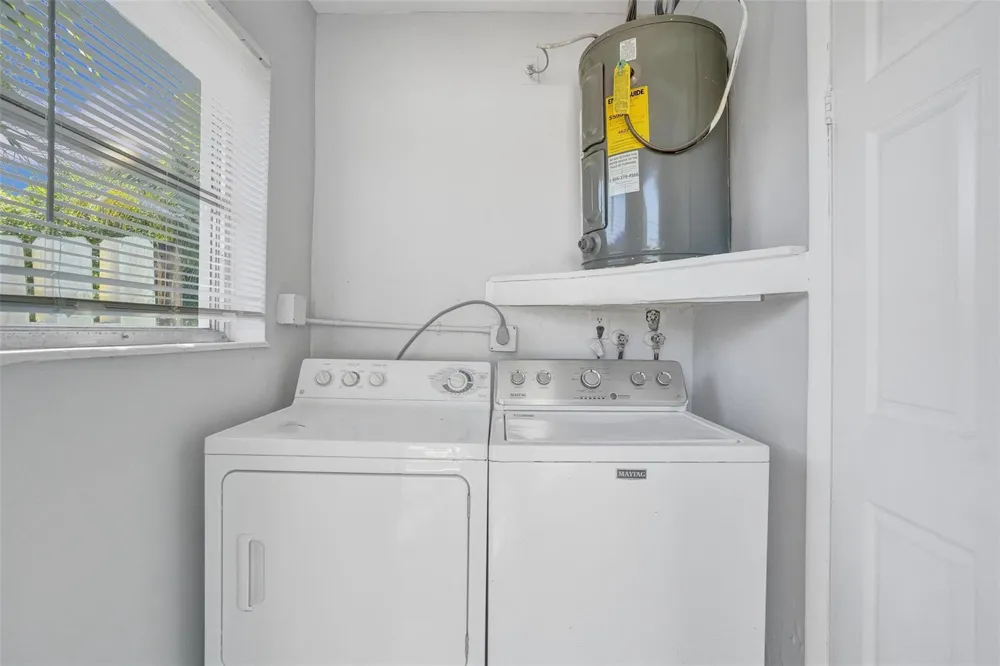 260 NE 41st Street Oakland Park, FL 33334
