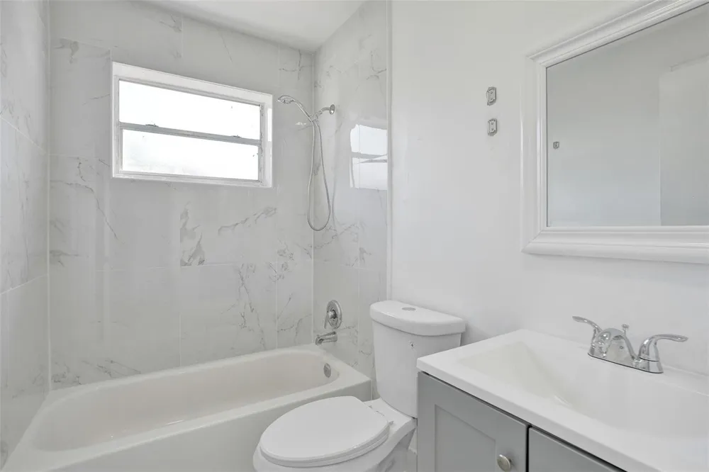 260 NE 41st Street Oakland Park, FL 33334