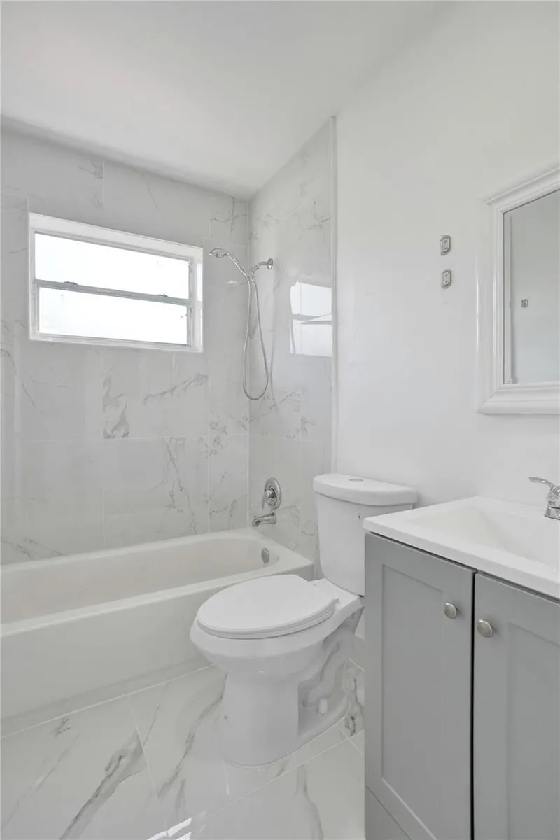260 NE 41st Street Oakland Park, FL 33334