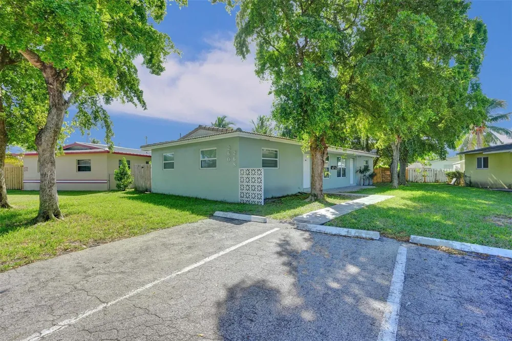 260 NE 41st Street Oakland Park, FL 33334