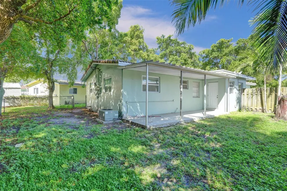 260 NE 41st Street Oakland Park, FL 33334