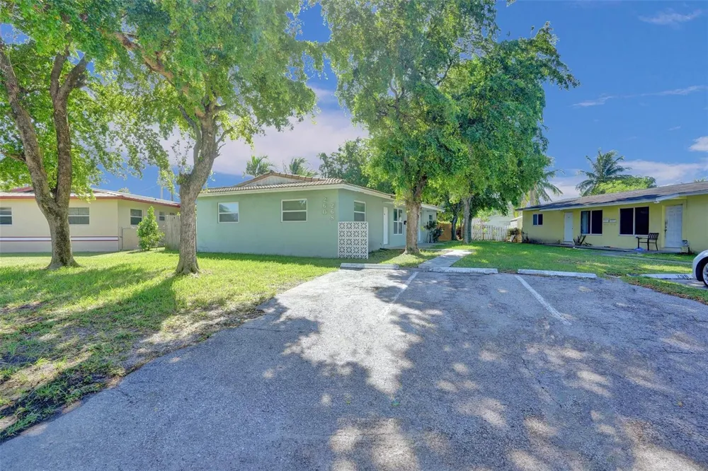 260 NE 41st Street Oakland Park, FL 33334
