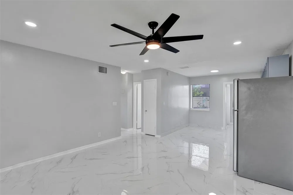 260 NE 41st Street Oakland Park, FL 33334