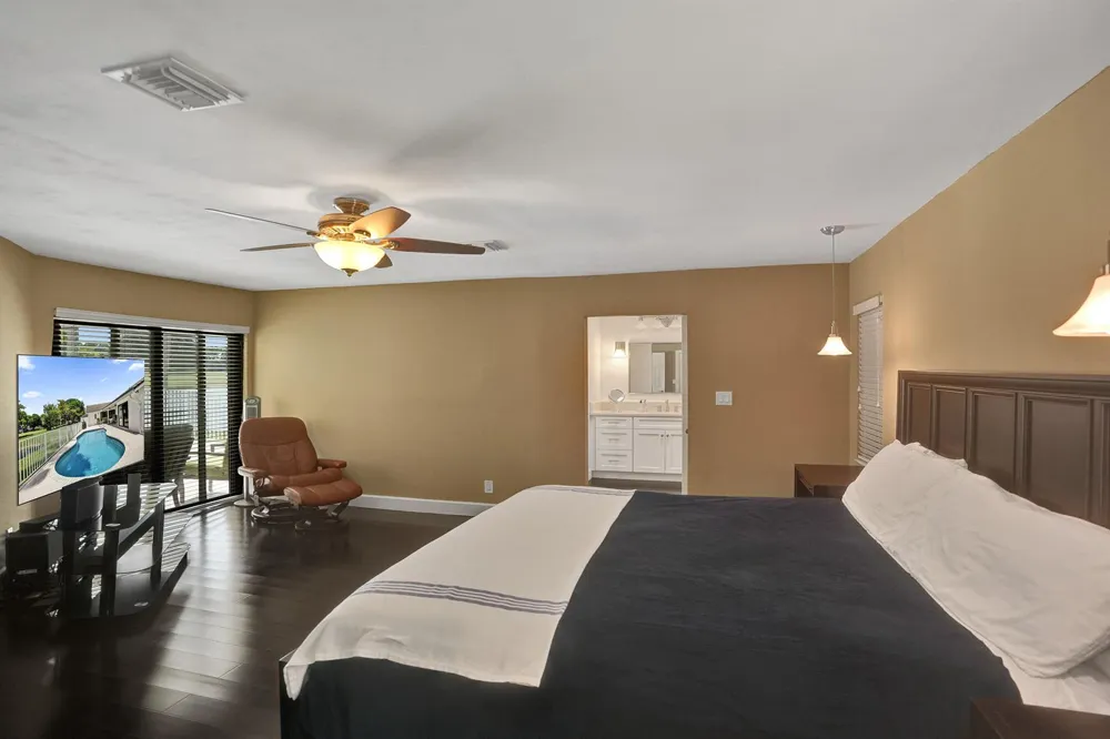 7301 NW 83rd Way Tamarac, FL 33321