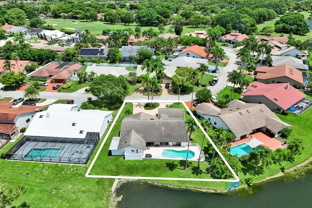 7301 NW 83rd Way Tamarac, FL 33321