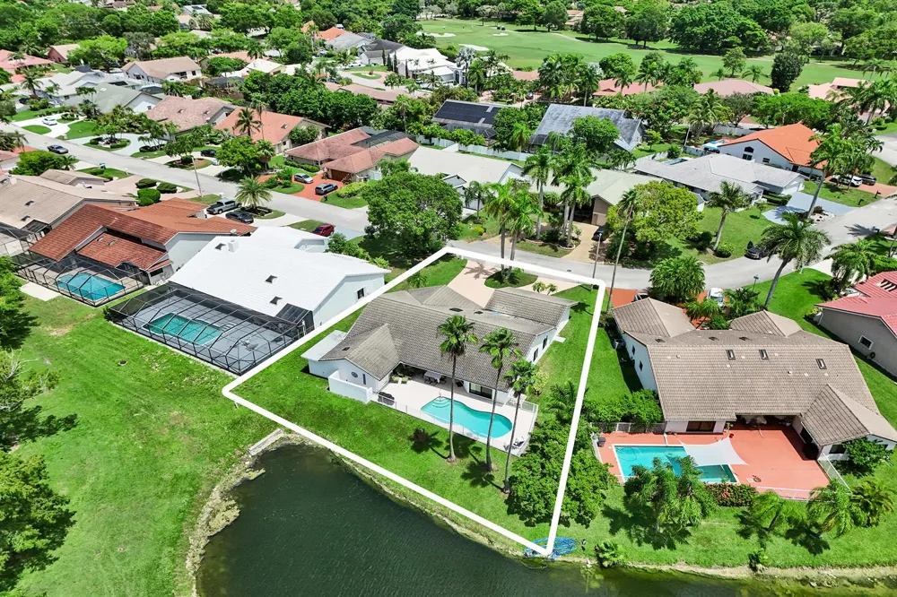 7301 NW 83rd Way Tamarac, FL 33321
