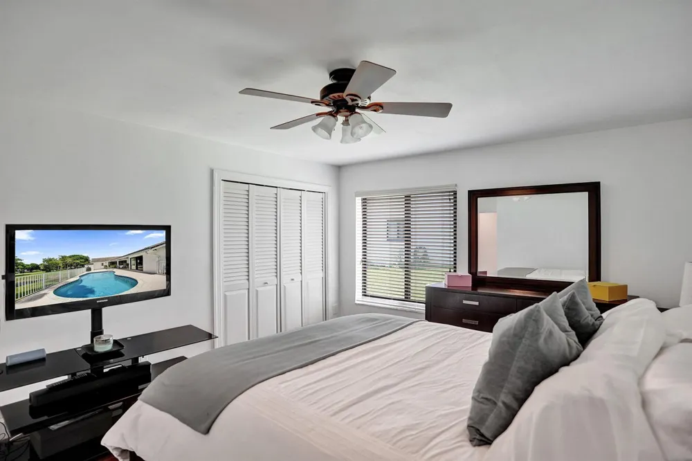 7301 NW 83rd Way Tamarac, FL 33321