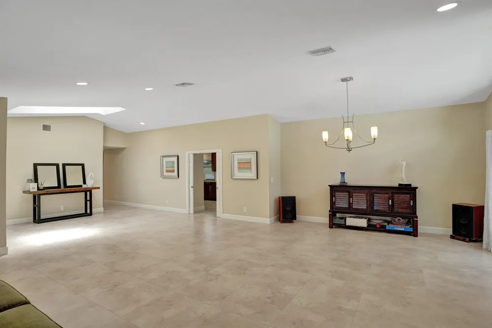 7301 NW 83rd Way Tamarac, FL 33321