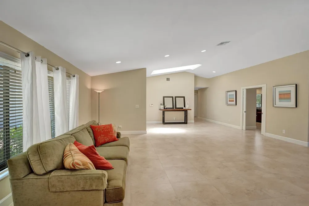 7301 NW 83rd Way Tamarac, FL 33321