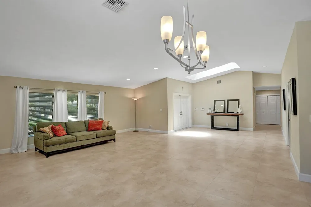 7301 NW 83rd Way Tamarac, FL 33321
