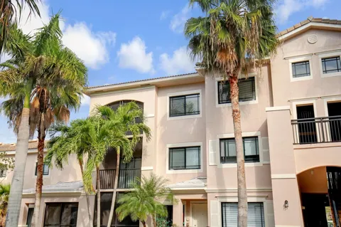 2801 SARENTO PLACE #304