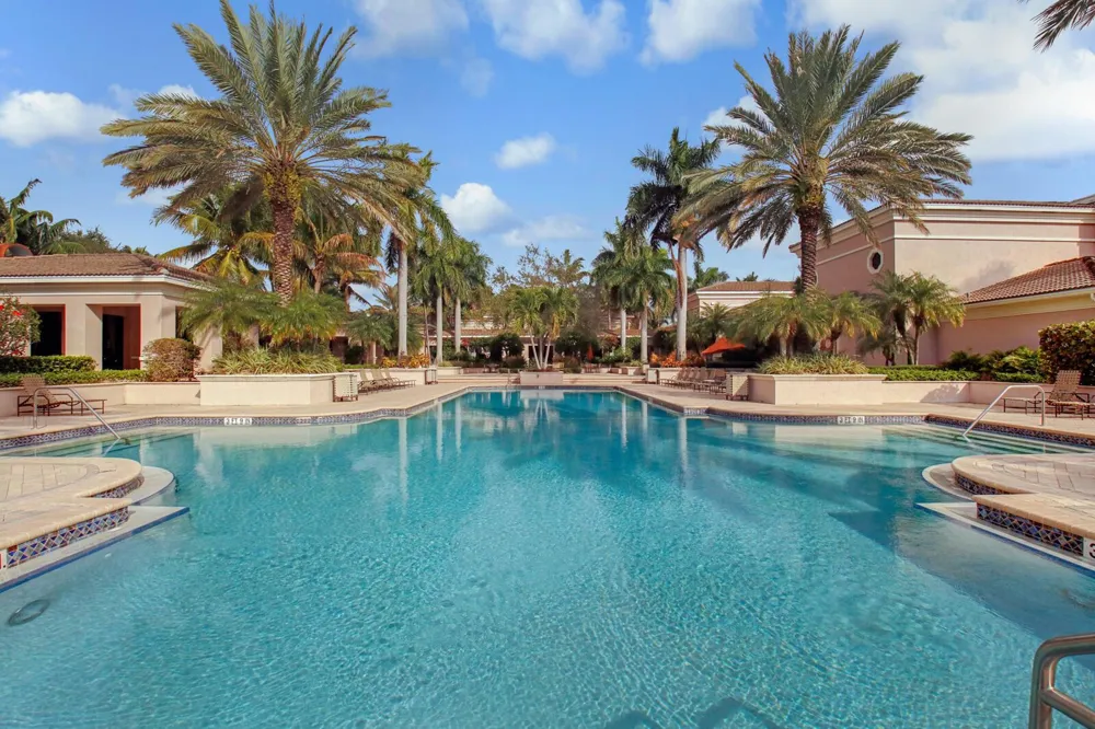 2801 SARENTO PLACE #304 Palm Beach Gardens, FL 33410