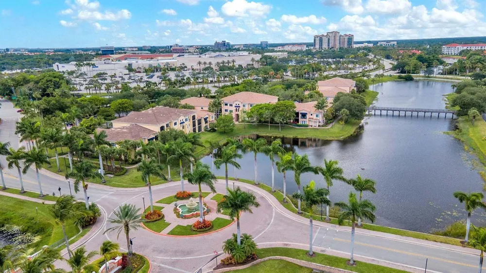 2801 SARENTO PLACE #304 Palm Beach Gardens, FL 33410
