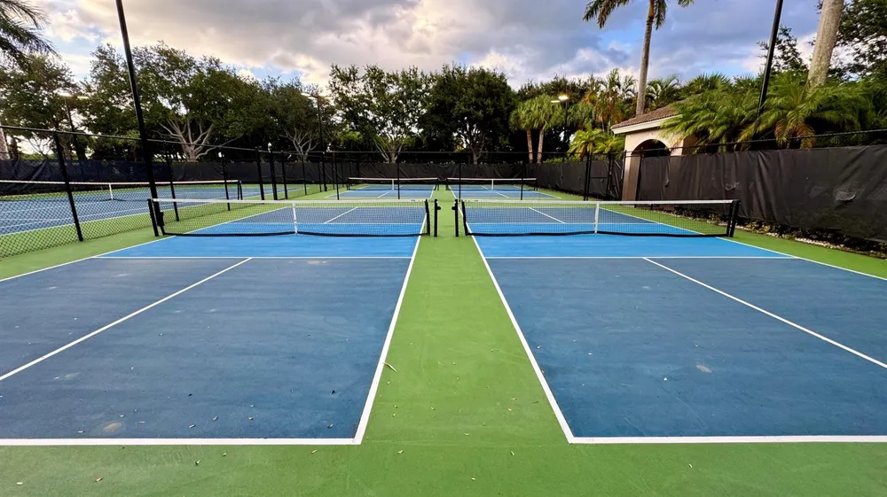 2801 SARENTO PLACE #304 Palm Beach Gardens, FL 33410