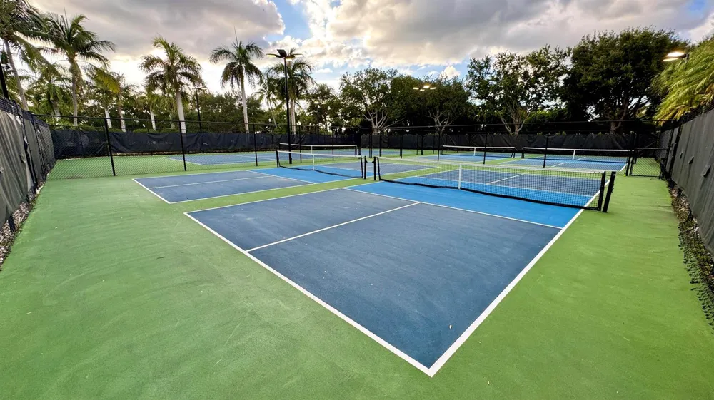 2801 SARENTO PLACE #304 Palm Beach Gardens, FL 33410