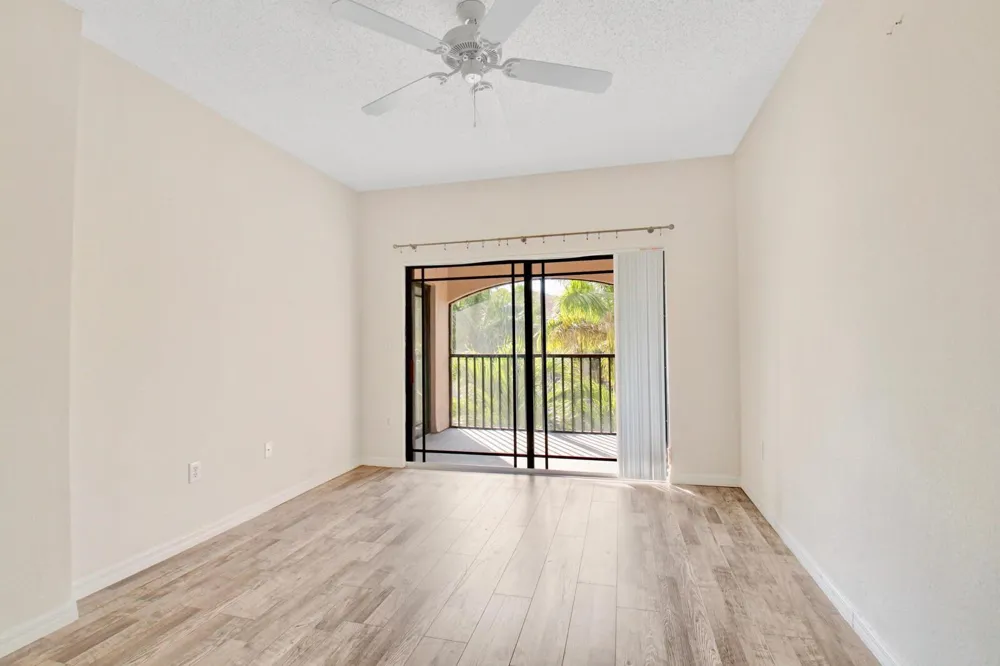 2801 SARENTO PLACE #304 Palm Beach Gardens, FL 33410
