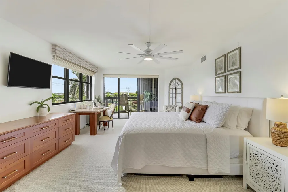 1155 Hillsboro Mile #403 Hillsboro Beach, FL 33062