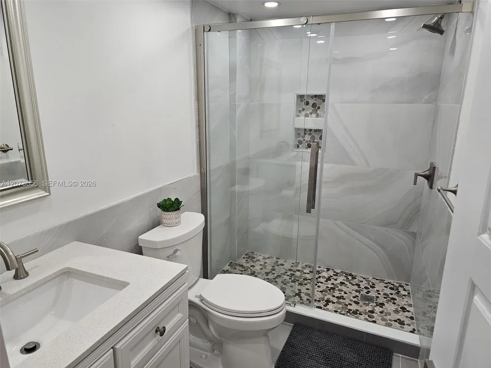 3605 Indian Creek Dr #203 Miami Beach, FL 33140