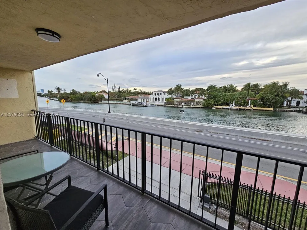 3605 Indian Creek Dr #203 Miami Beach, FL 33140