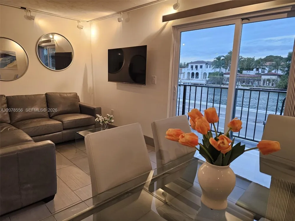 3605 Indian Creek Dr #203 Miami Beach, FL 33140