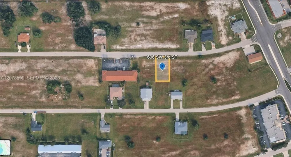 606 SW 3rd St Cape Coral, FL 33991