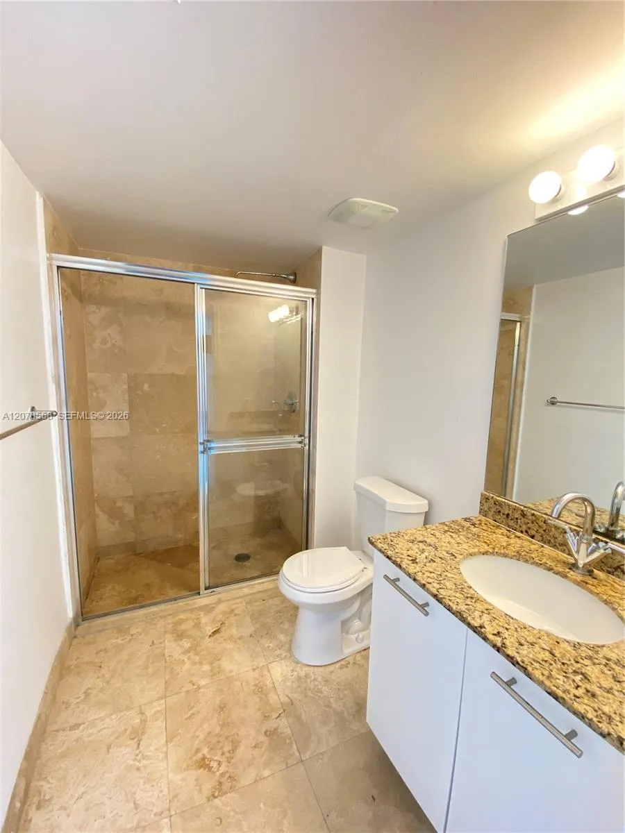 41 SE 5th St #1109 Miami, FL 33131