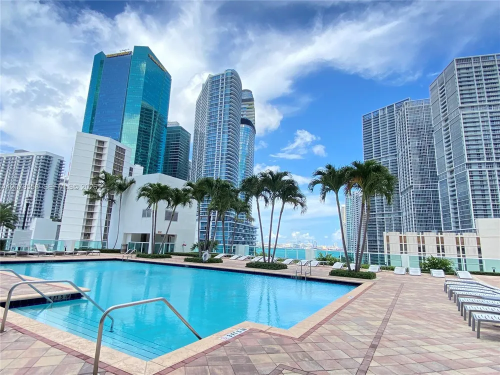 41 SE 5th St #1109 Miami, FL 33131