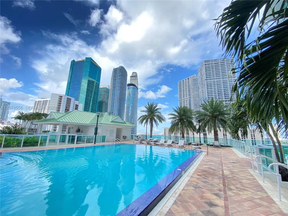 41 SE 5th St #1109 Miami, FL 33131