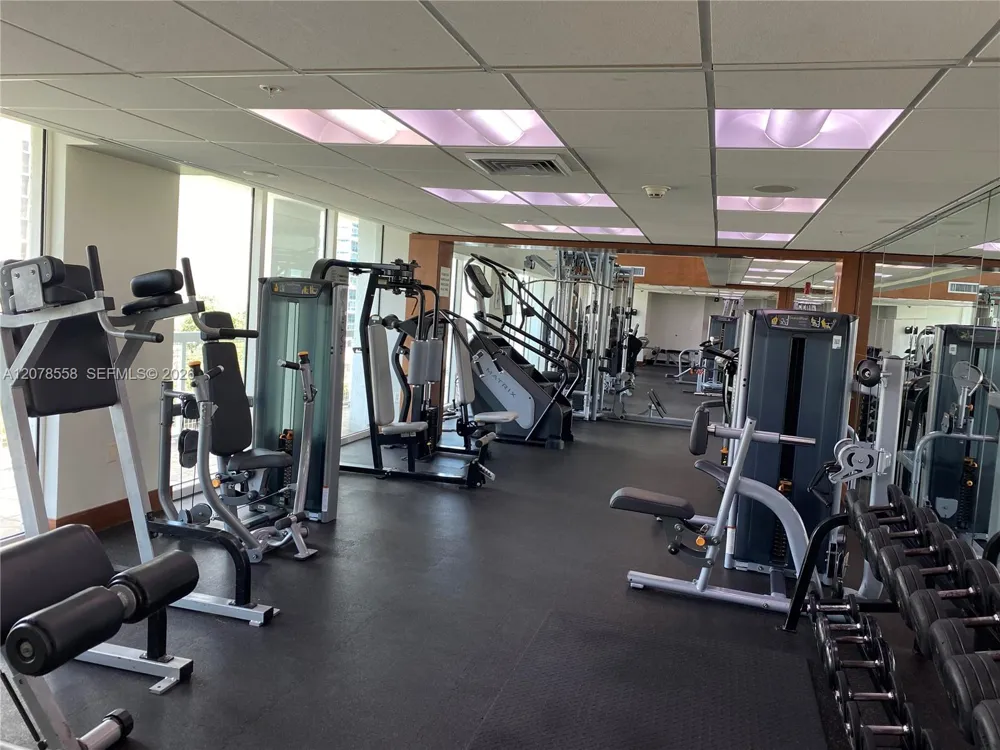 41 SE 5th St #1109 Miami, FL 33131