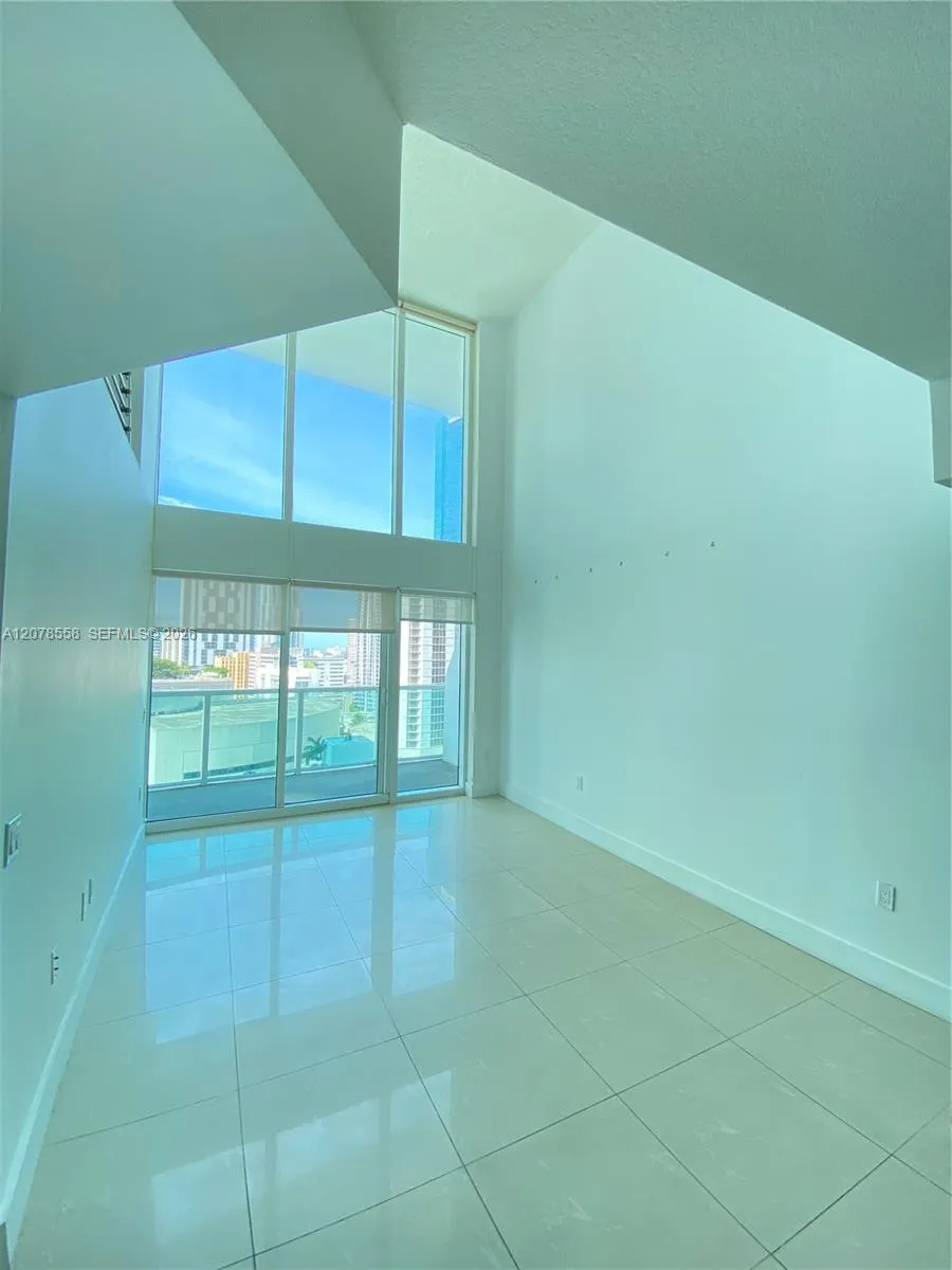 41 SE 5th St #1109 Miami, FL 33131