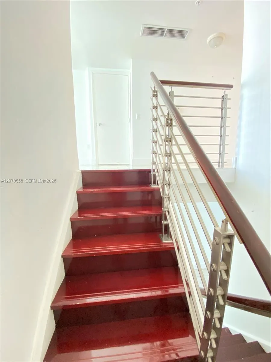 41 SE 5th St #1109 Miami, FL 33131