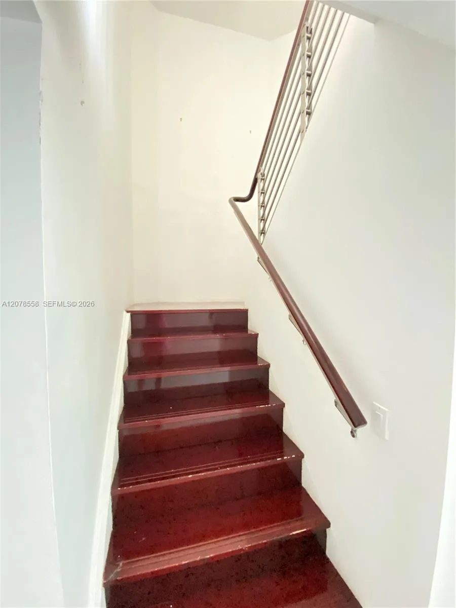 41 SE 5th St #1109 Miami, FL 33131