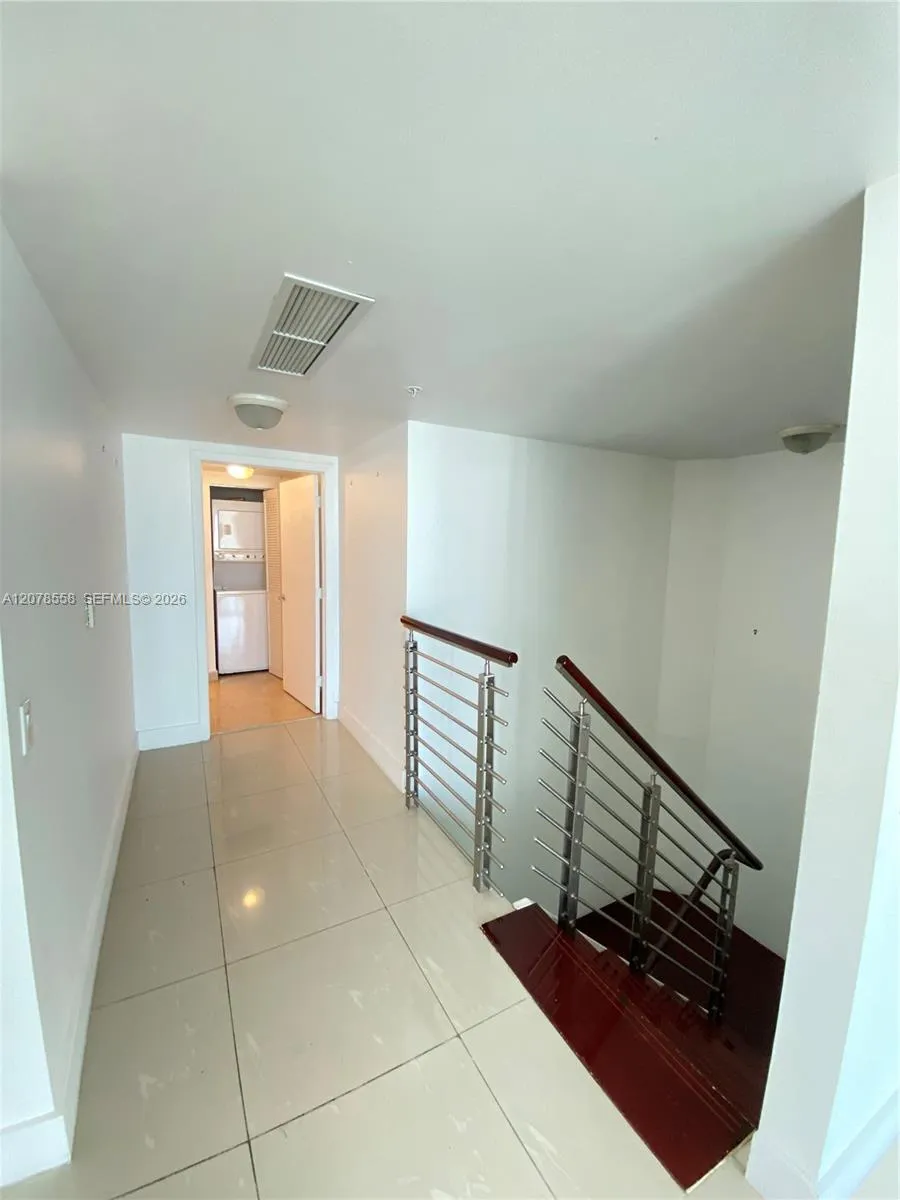 41 SE 5th St #1109 Miami, FL 33131