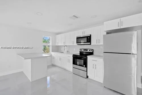 655 SW 5th St Homestead, FL 33030