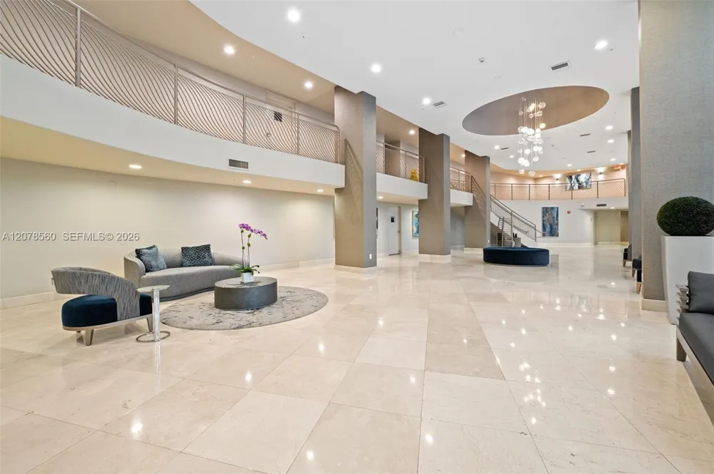 3370 Hidden Bay Dr #2102 Aventura, FL 33180