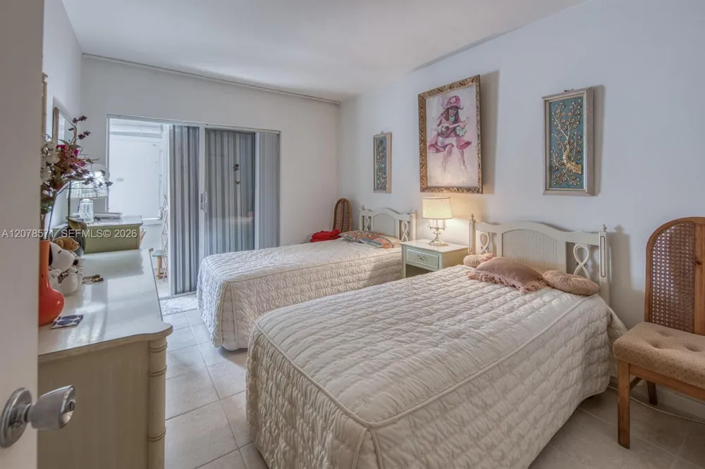 2440 W Lake Osborne Dr #210 Lake Worth, FL 33461
