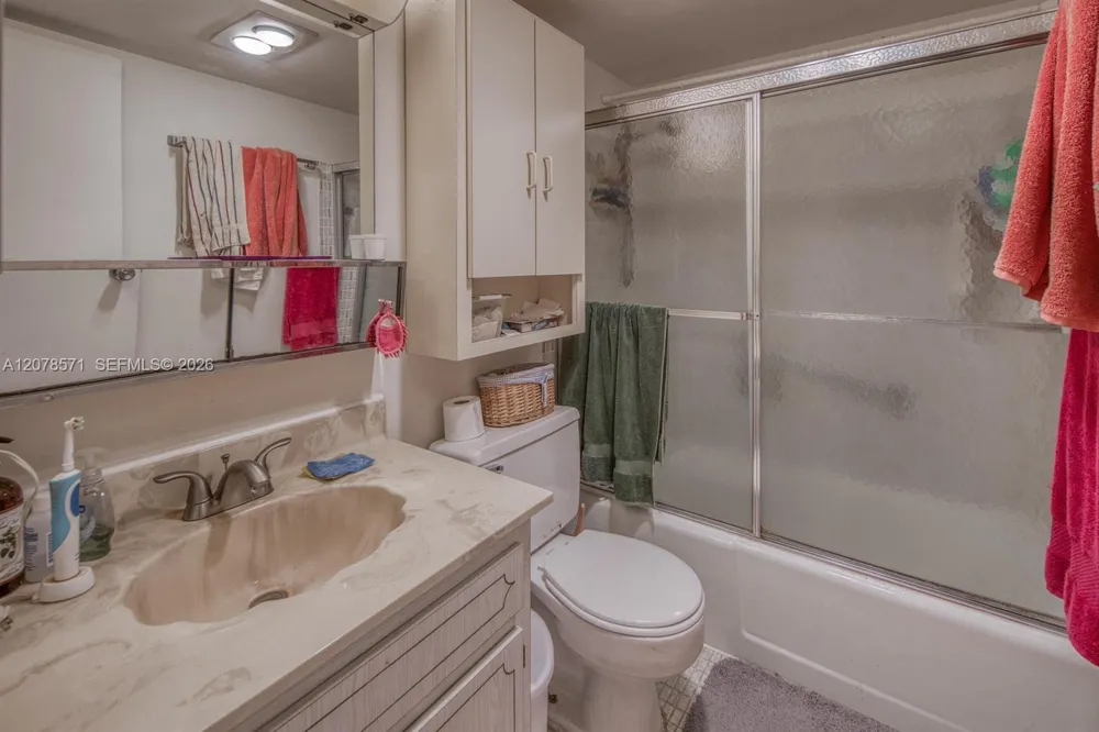 2440 W Lake Osborne Dr #210 Lake Worth, FL 33461