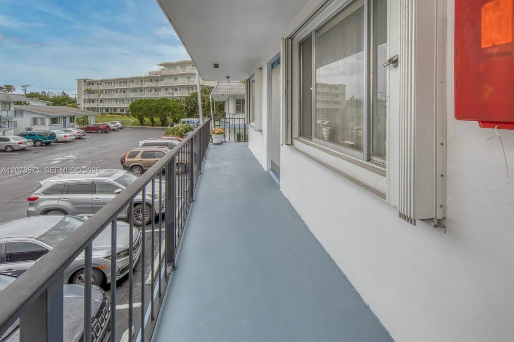 2440 W Lake Osborne Dr #210 Lake Worth, FL 33461