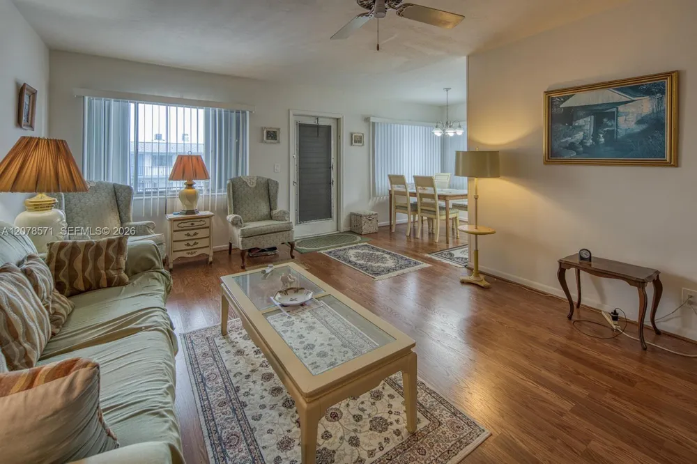 2440 W Lake Osborne Dr #210 Lake Worth, FL 33461