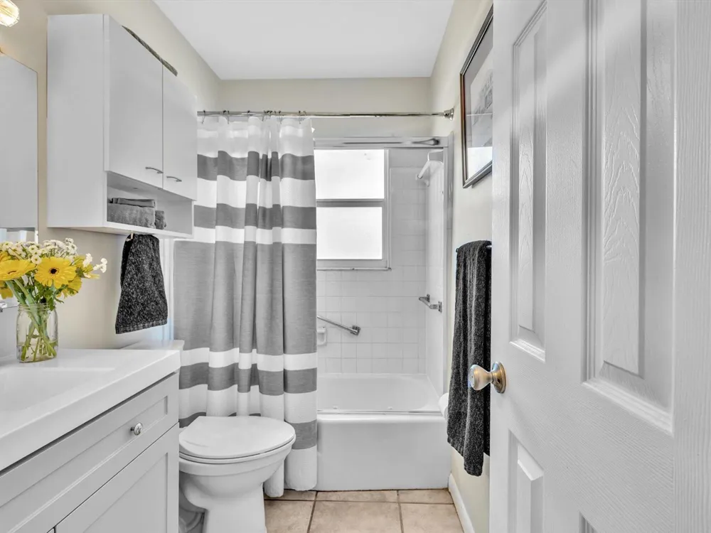 90 NE 19th Avenue #10 Deerfield Beach, FL 33441