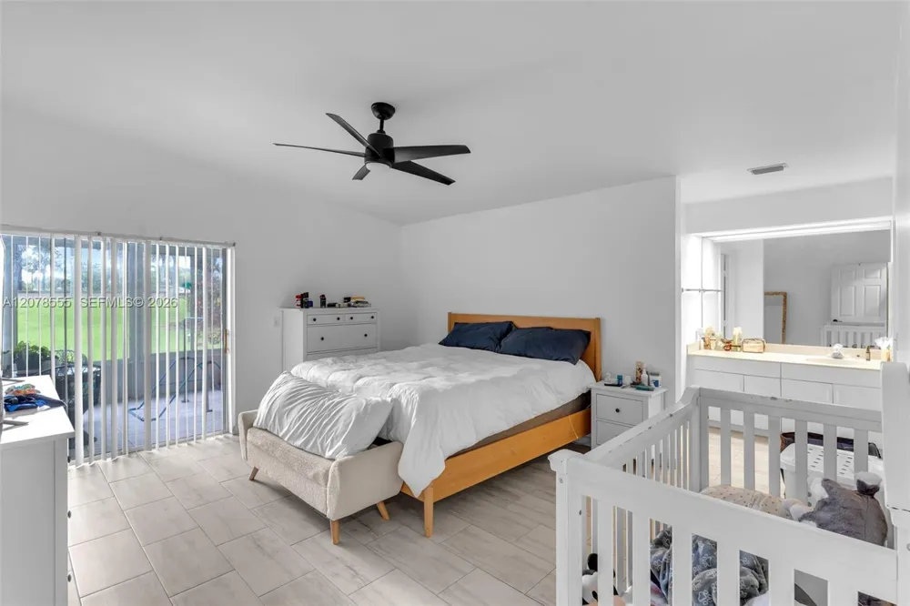 527 SE 27th Dr Homestead, FL 33033