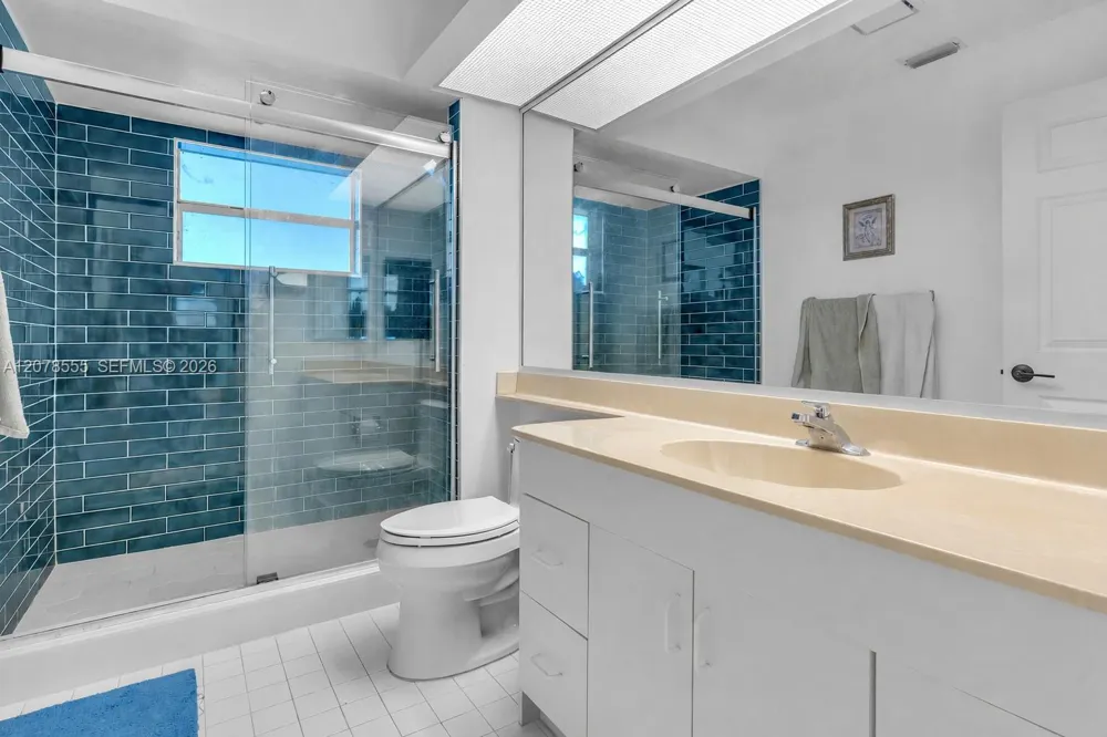 527 SE 27th Dr Homestead, FL 33033