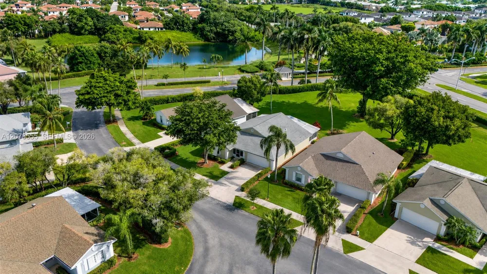 527 SE 27th Dr Homestead, FL 33033
