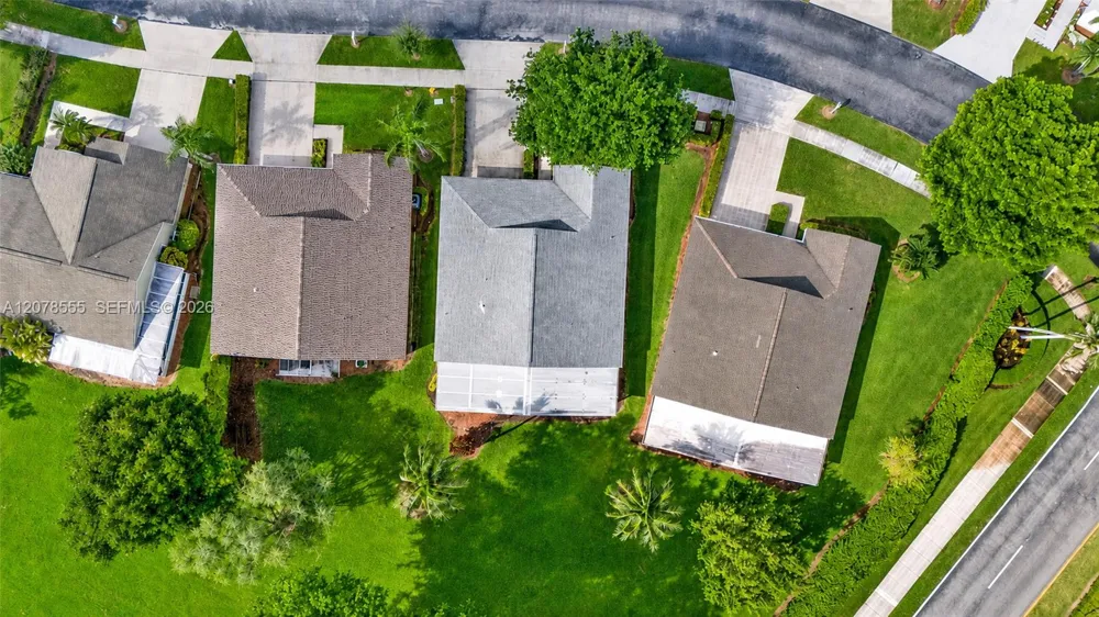 527 SE 27th Dr Homestead, FL 33033